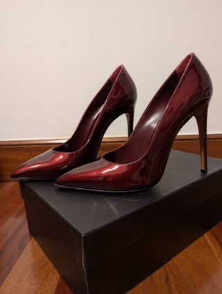 Zapatos Marilena charol burdeos T.39.5