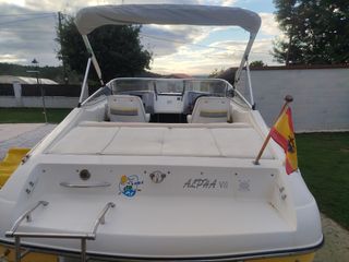 Preciosa embarcación lancha americana