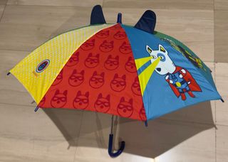 Paraguas infantil con diseño de superhéroes