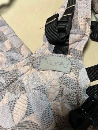 Mochila portabebés ergonómica Fidelia