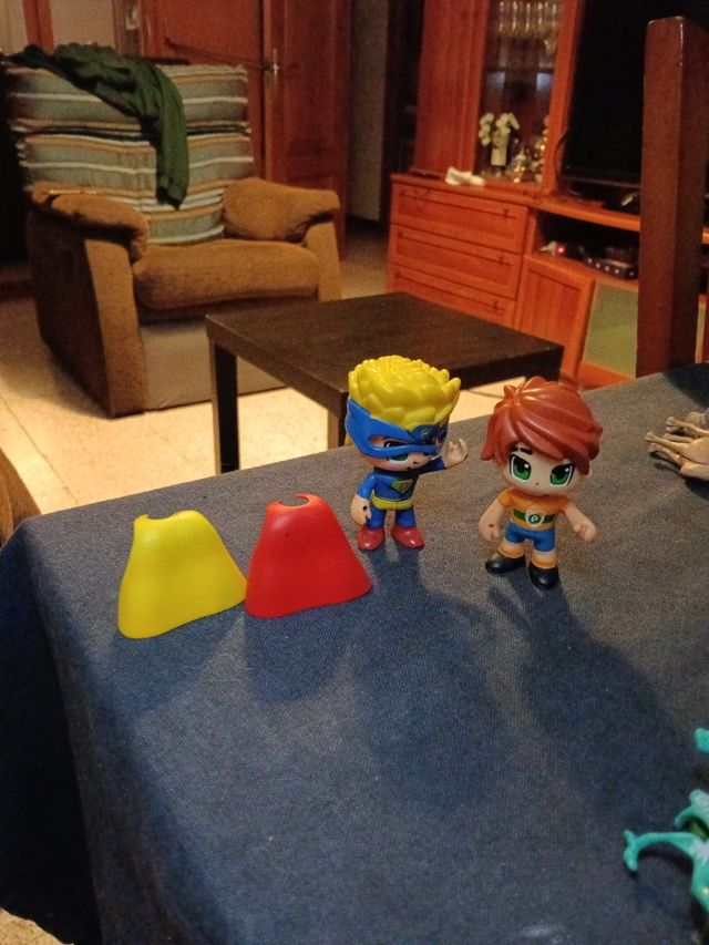 Muñecos Pinypon Colección con Capas