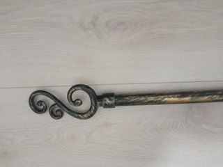 Barra de cortina forja negra y dorada