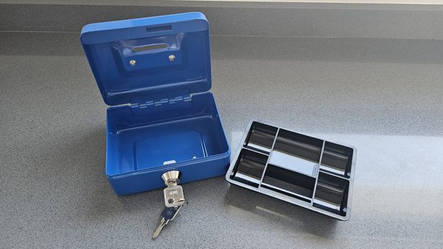 Caja Fuerte Azul con Llave y Organizador