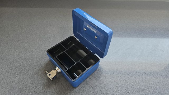 Caja Fuerte Azul con Llave y Organizador