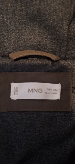 Chaqueta Mango Verde Oliva con Capucha