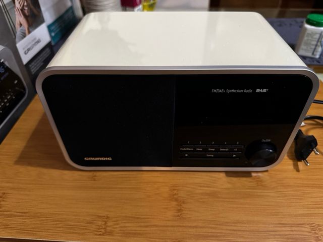 Radio de mesa digital Grundig DTR WB 3000 DAB+