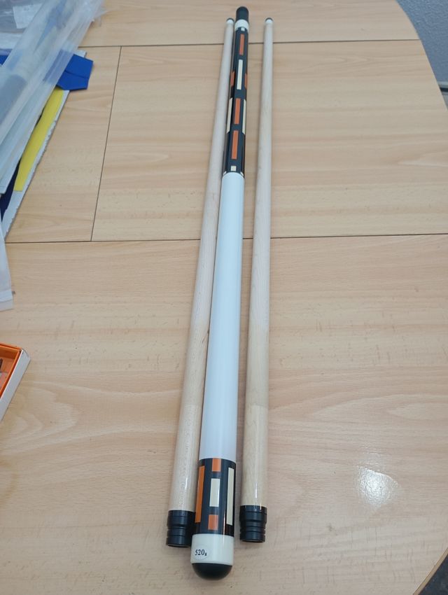 Taco de billar tres bandas