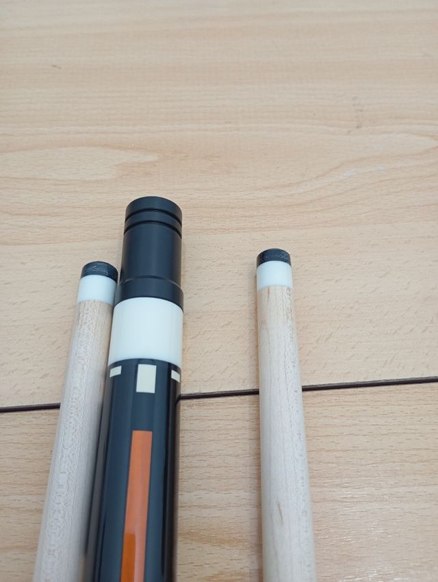 Taco de billar tres bandas