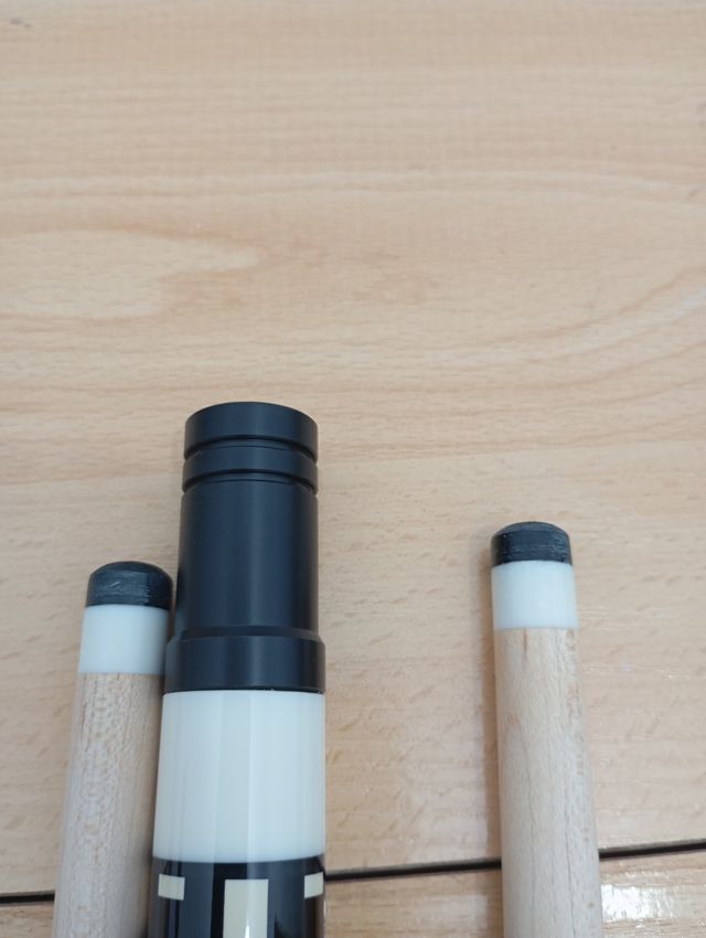 Taco de billar tres bandas