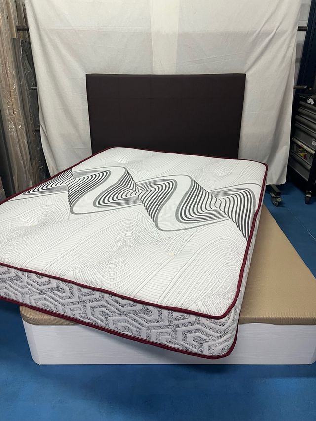 Letto pieghevole + materasso in visco 150x190