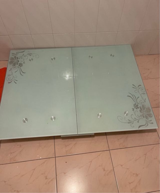 Mesa extensible cristal y metal URGE VENTA!!!!!