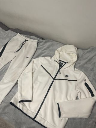 Chandal Nike Tech Fleece Blanco