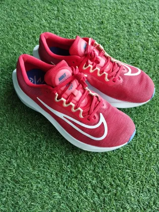 Nike Zoom Fly 5 Talla 44.5 Rojas