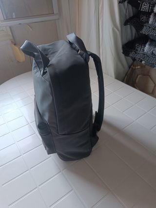Mochila Pull&Bear gris nueva con etiqueta