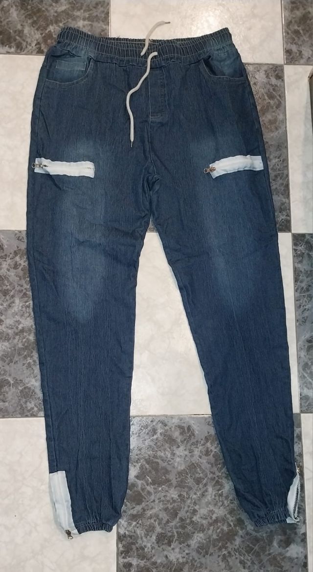 Pantalones vaqueros azules con cremalleras