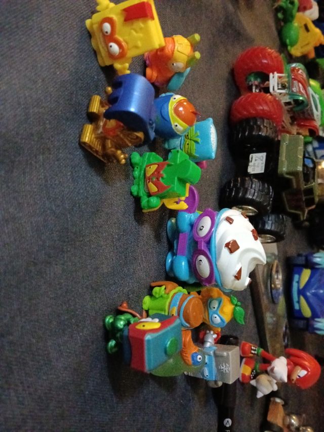 Figuras Super Things Coleccionables