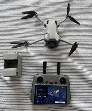 DJI Mini 4 Fly More Combo RC2