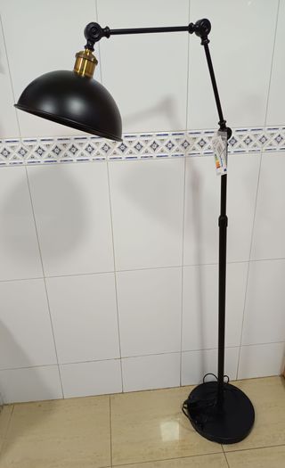 Lámpara de pie industrial negra metálica