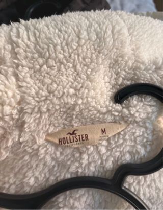 Chaleco Hollister Beige con Capucha