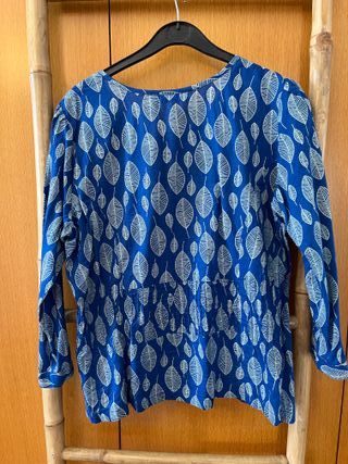 Blusa Secretos de India azul hojas XL