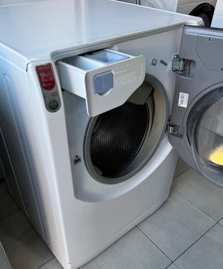 LAVADORA SECADORA  HOTPOINT ARISTON  10 KILOS 