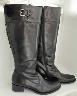 Botas de piel negras altas