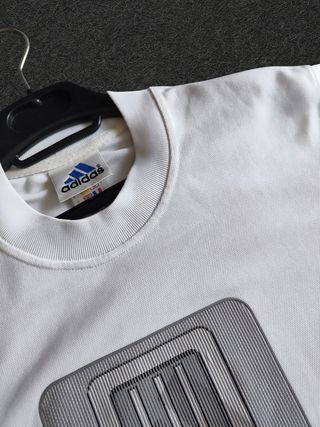 Adidas Vintage 90s Y2K T-Shirt Embossed Logo Retro