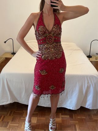 Vestido fiesta rojo con pedrería