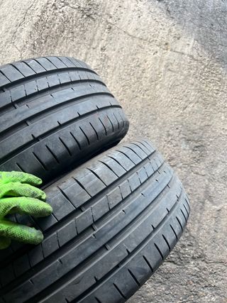 225/40/18 Dunlop