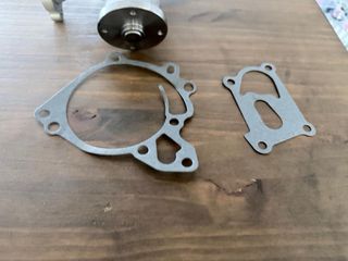 Bomba de agua y juntas