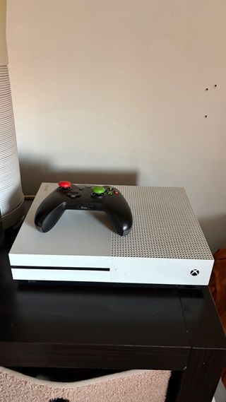 Xbox One S Blanca