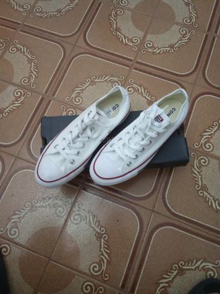 Converse Blancas