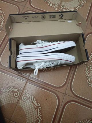 Converse Blancas