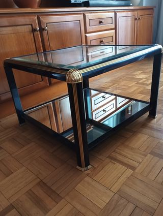 Mesa centro cristal y metal negra