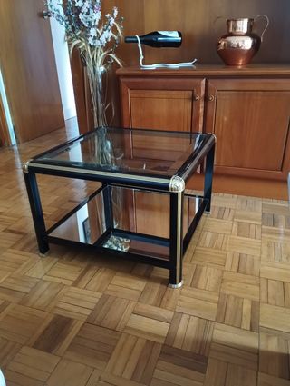 Mesa centro cristal y metal negra