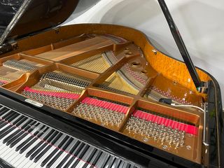 Piano de cola Player Disklavier actual con APP