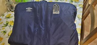 2 Abrigos Umbro Mostoles Balompie Azul Casi Nuevos