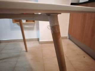 Mesa de comedor blanca patas de madera