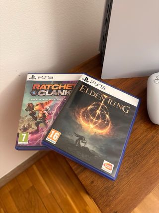 Consola PS5 con lector + 2 juegos