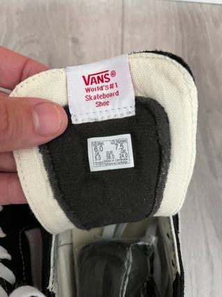Zapatillas Botas Vans unisex.