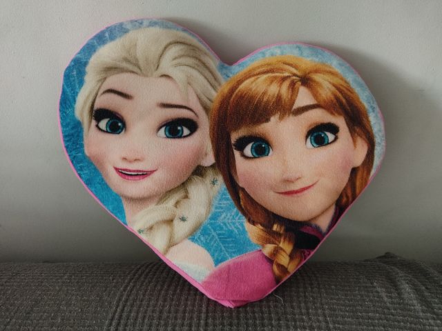 Cojín Corazón Frozen Elsa y Anna