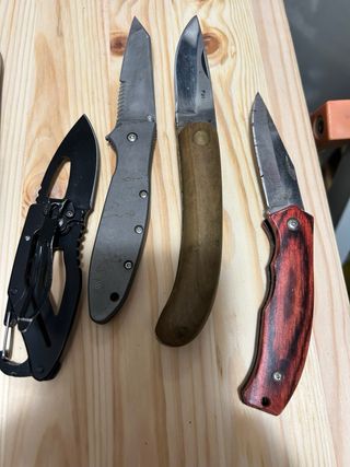 Coltelli e Multiuso per dismissione collezione.  