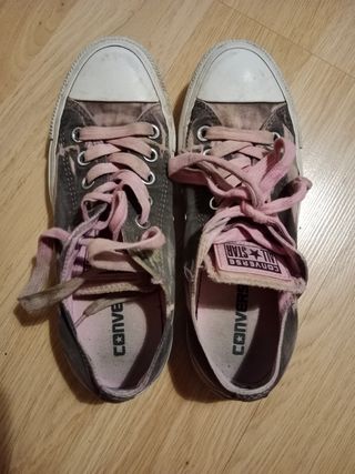 Zapatillas Converse grises y rosas