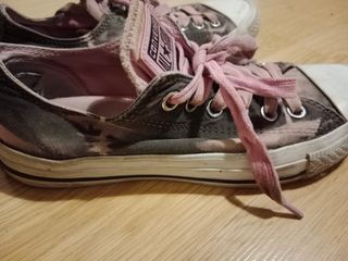 Zapatillas Converse grises y rosas