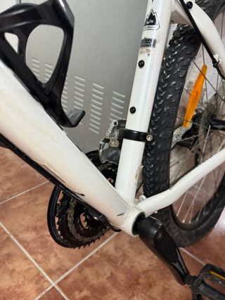 Bicicleta Specialized Jynx Comp 650B 2015