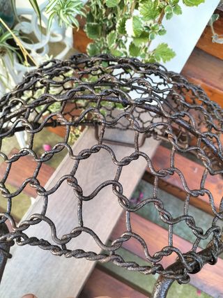 Cesta antigua hecha a mano