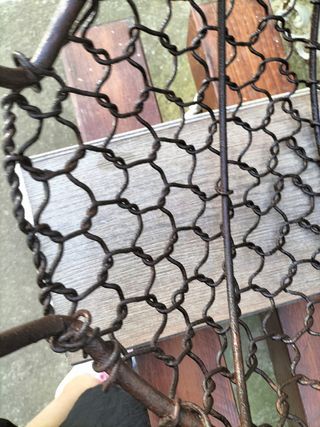 Cesta antigua hecha a mano