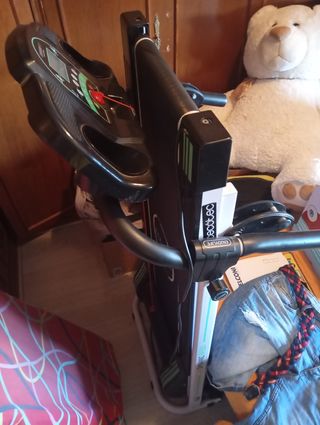 Elíptica y cinta de correr