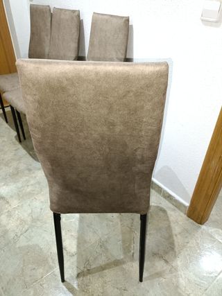 4 Sillas juntas 100€