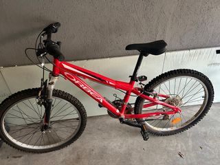 Bicicleta Roja Infantil